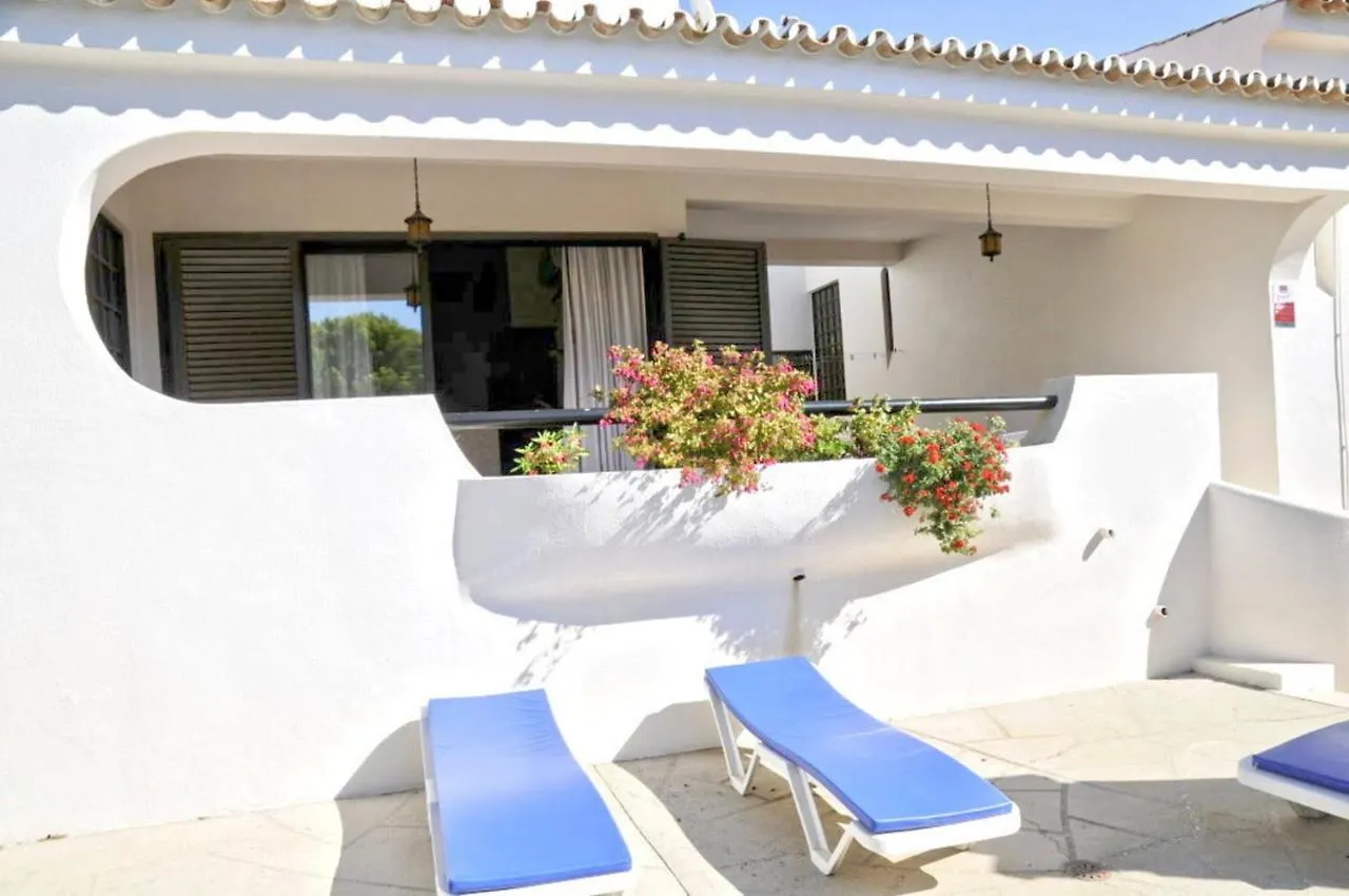 Situated In A Superb Position, In The Old Village Area Quarteira 0*,